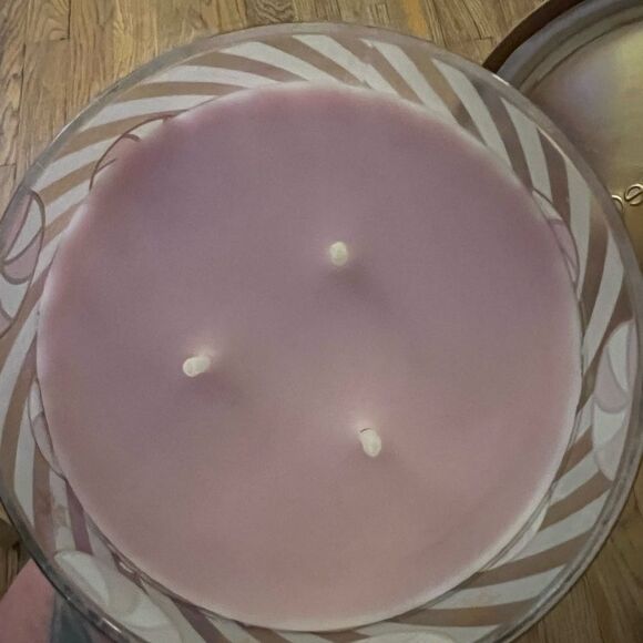 Goose Creek 3 Wick Candle Peppermint Candy Cookie - Picture 5 of 6